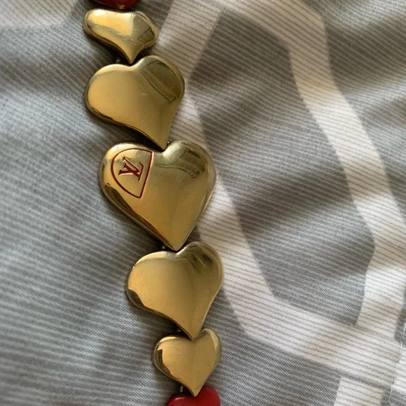 Louis Vuitton motif heart bracelet - Picture 6 of 9